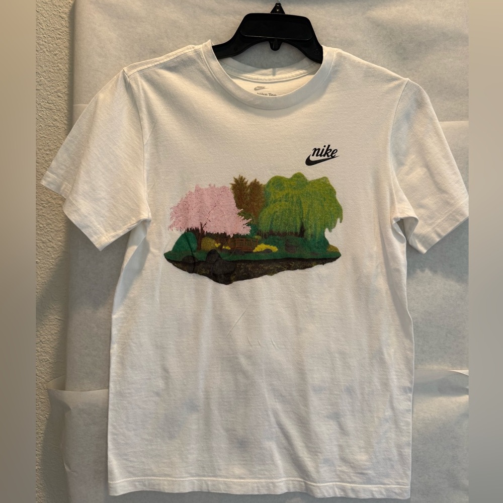 Nike Men’s White Tee with Logo, Size S